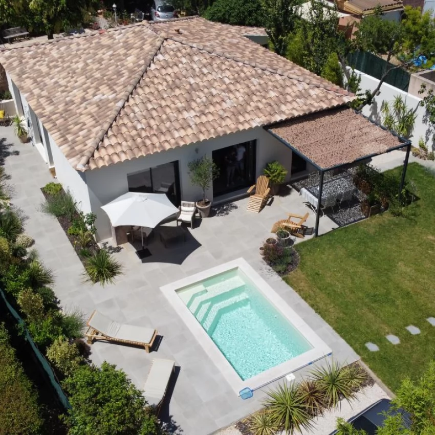 Villa moderne de 100 m² sur 1200 m² de terrain avec piscine - Aubagne